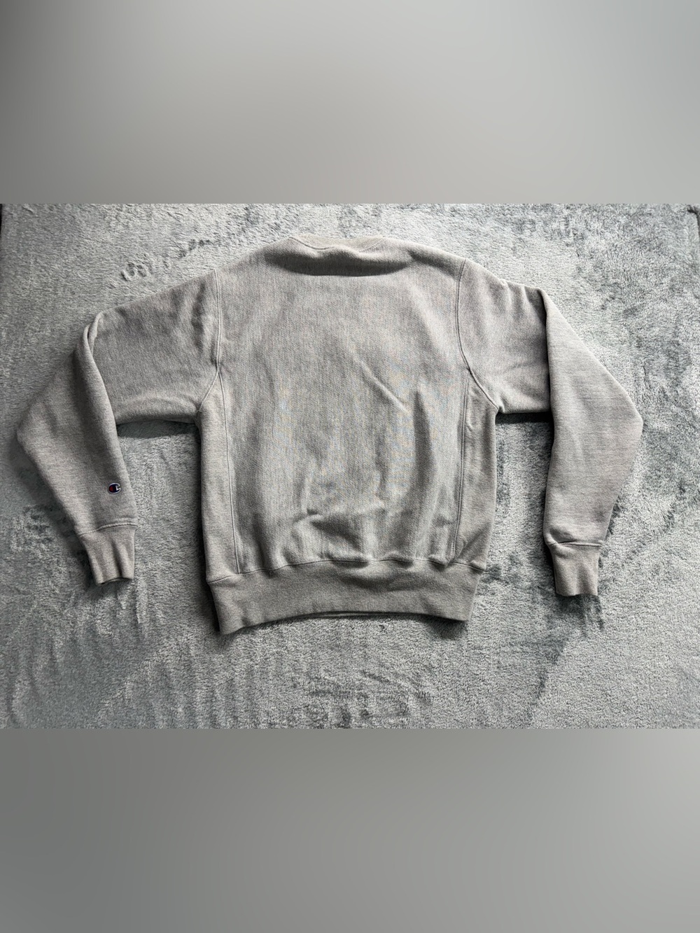 Champion Reverse Weave Embroidered Logo Grey Long Sleeve Crewneck Sweater Cozy - Picture 2 of 3